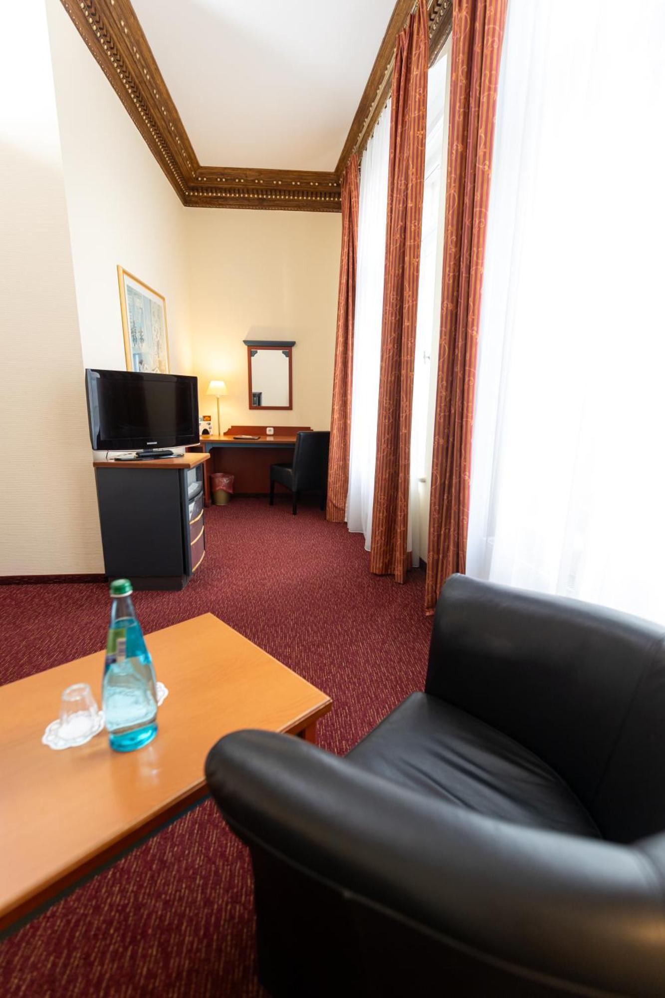 Akzent Hotel Am Goldenen Strauss Görlitz Eksteriør billede
