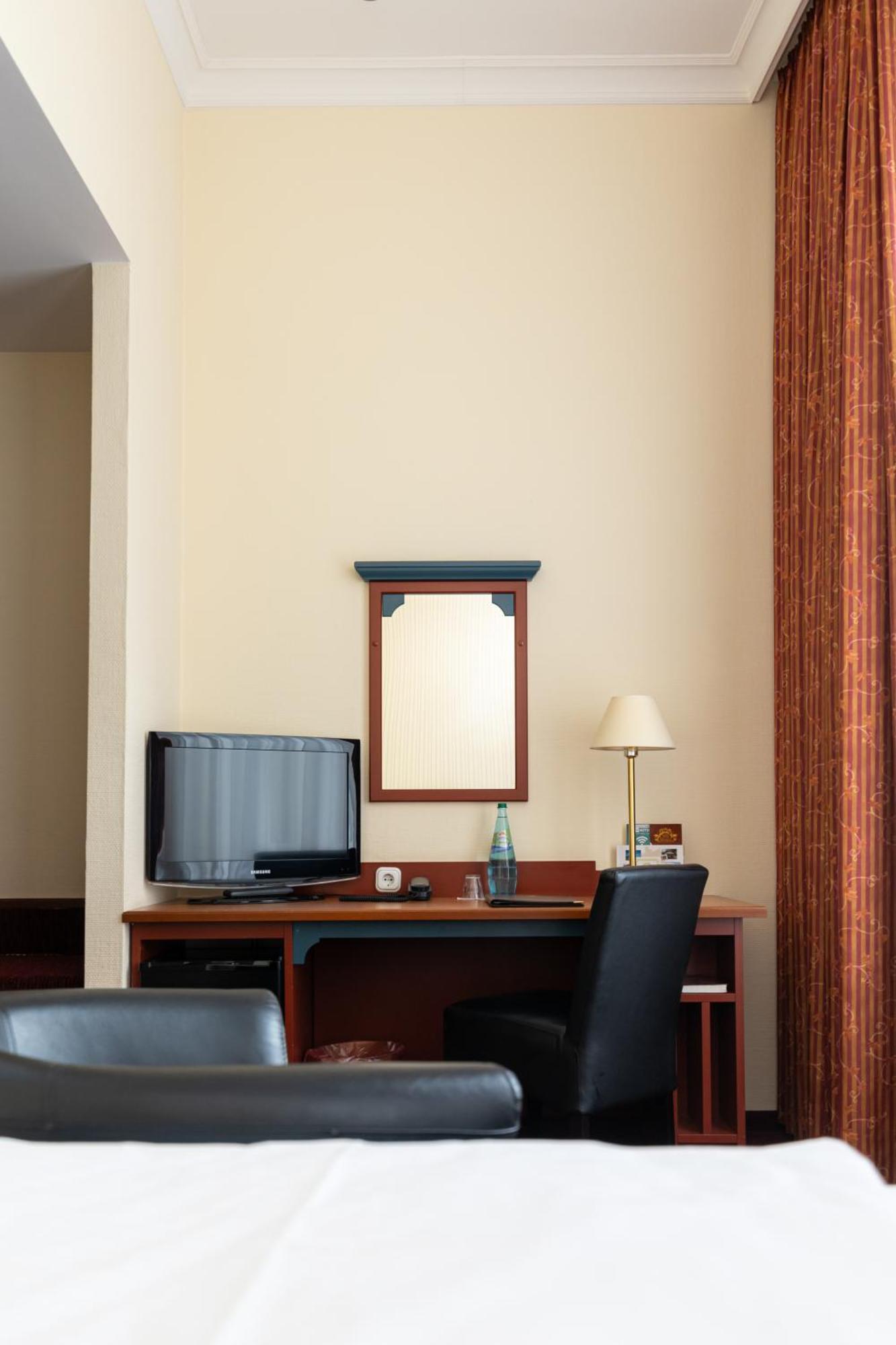 Akzent Hotel Am Goldenen Strauss Görlitz Eksteriør billede